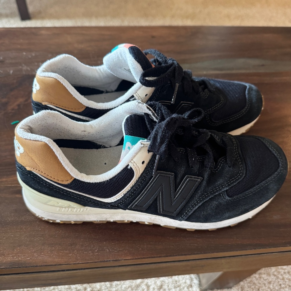 New Balance 574. Women’s size 9. Black and tan.